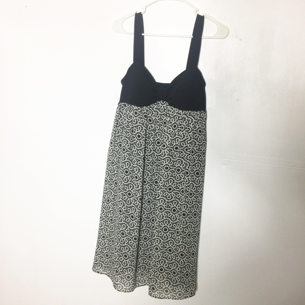 London Times Black White Chiffon Sleeveless Dress